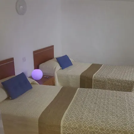 Casa Cueva Juncalillo Garden 컨트리하우스 *